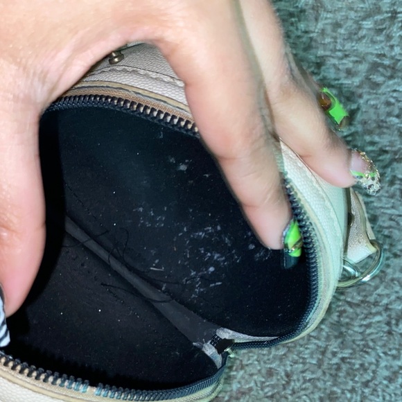 Cream Basketball Handbag - Picture 5 of 8